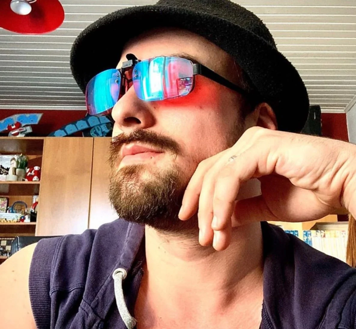 Thumbnail 2